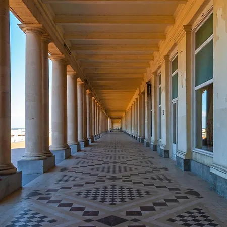 Met Zeezicht אוסטנדה